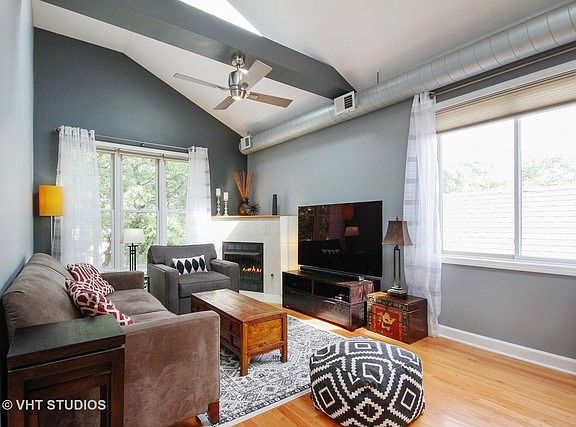 2nd image of 4129 N Mozart St #3