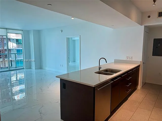 55 SE 6th St #1603 — Photo 2