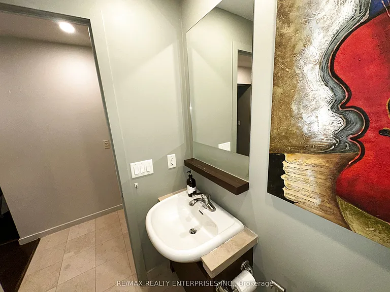 8 York St #2710 — Photo 19
