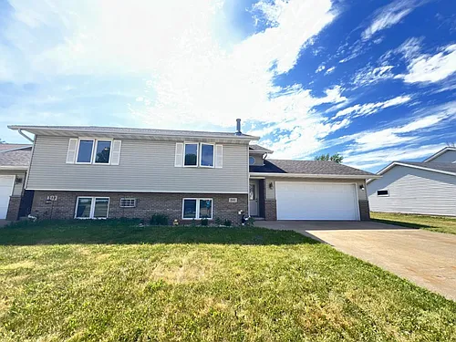 261 Wintergreen Dr Photo 1