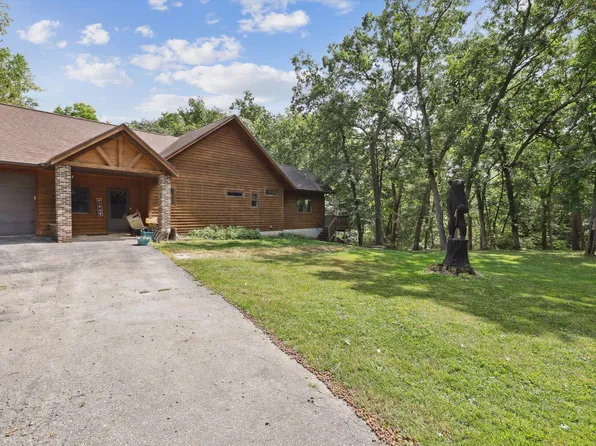 23754 Sportsmans Club Ln, Adel, IA 50003