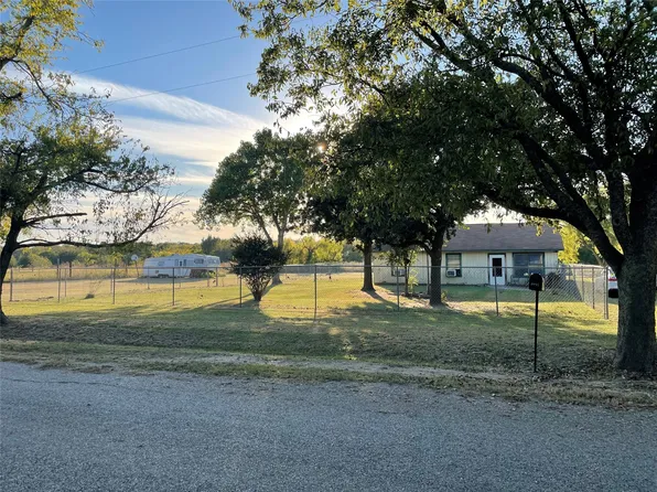 1441 McFarlin Rd, Collinsville, TX 76233