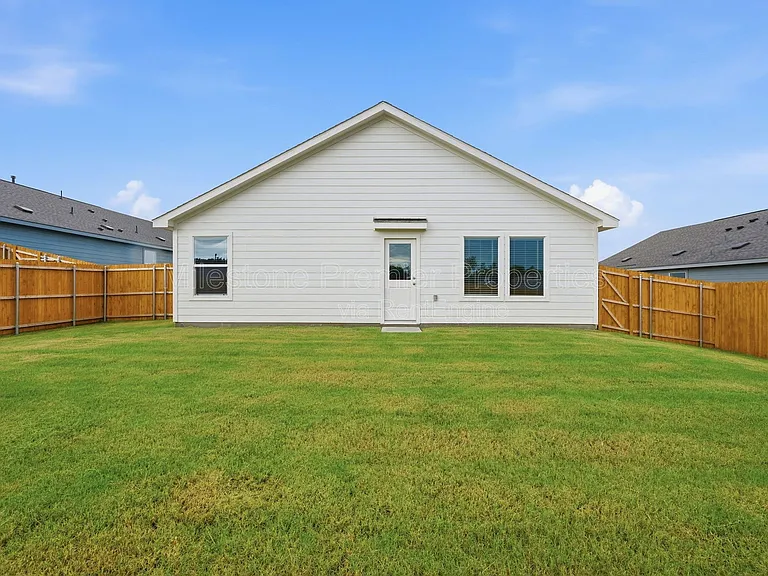 209 Cattail Ln — Photo 22