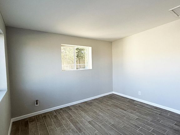 4th image of 8204 Mount Everest Dr