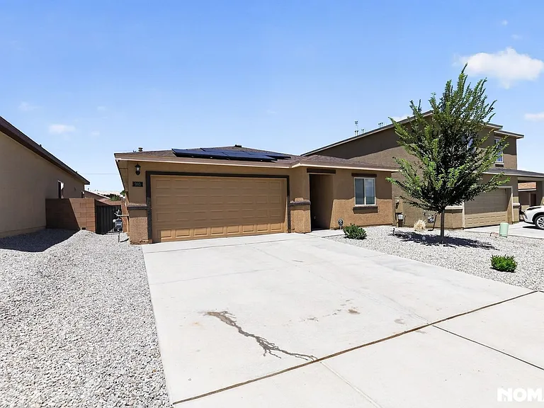 985 Berman St — Photo 3
