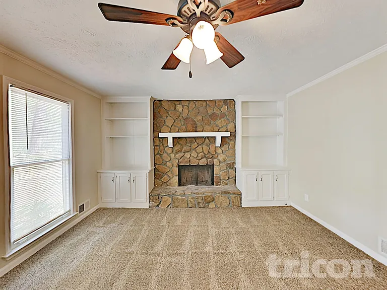 2515 Ramblewood Ct — Photo 2