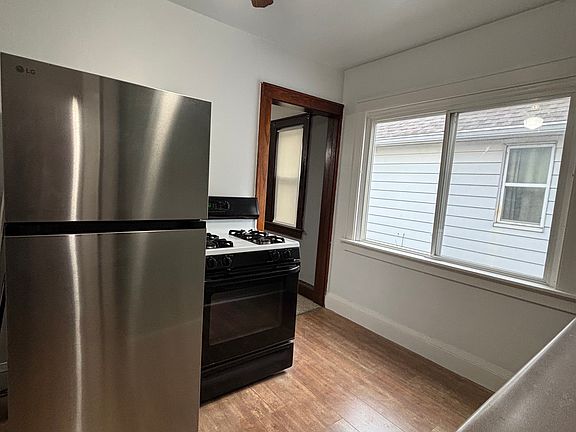 4th image of 1417 Rawson Ave Unit A