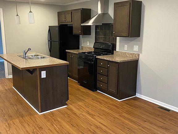 2nd image of 59414 Laine Ln