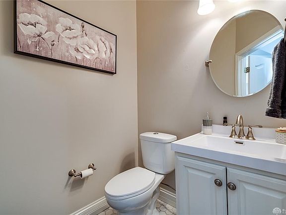5th image of 2620 Alexander Ct