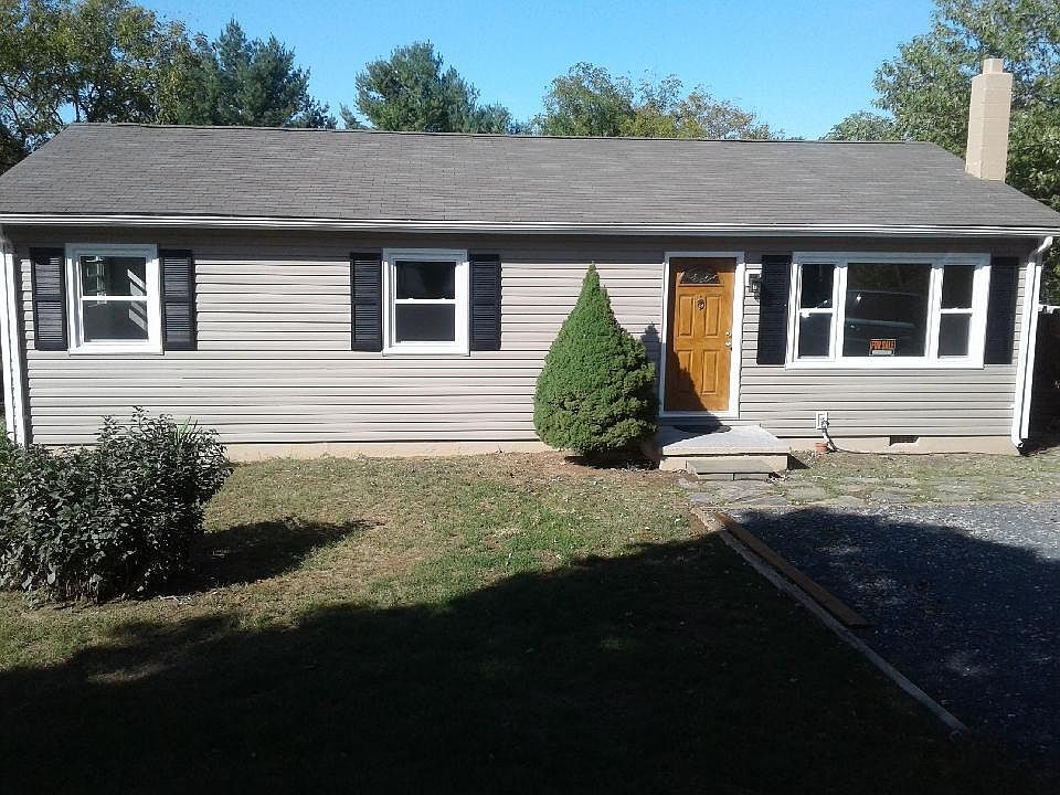1st image of 121 Haven Ter