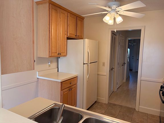 5th image of 3283 Georgian Ct