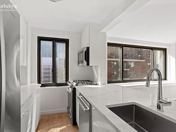 4th image of 425 E 63rd St APT W10d