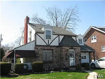 1058 Club Ave #1102 photo 1