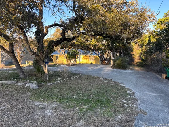 2232 Contour Dr, Spring Branch, TX 78070