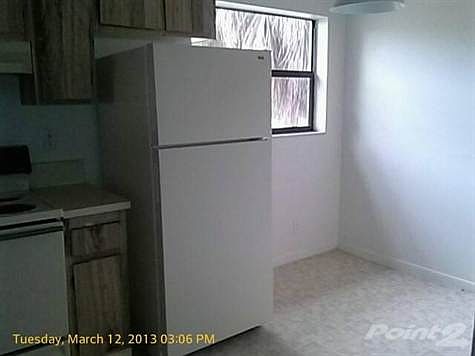 3rd image of 4208 Lakeside Dr