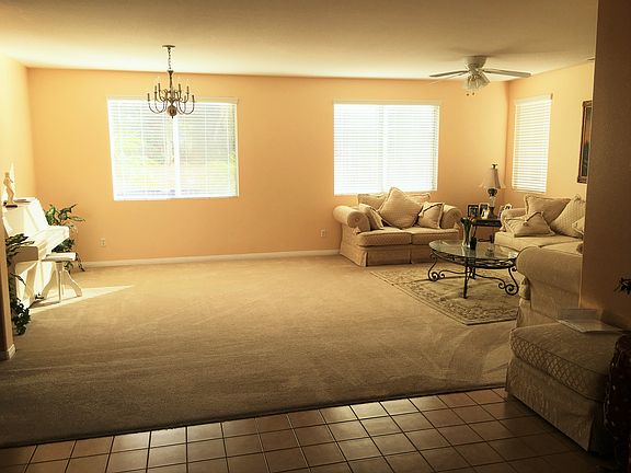 4th image of 276 Sunburst Ln