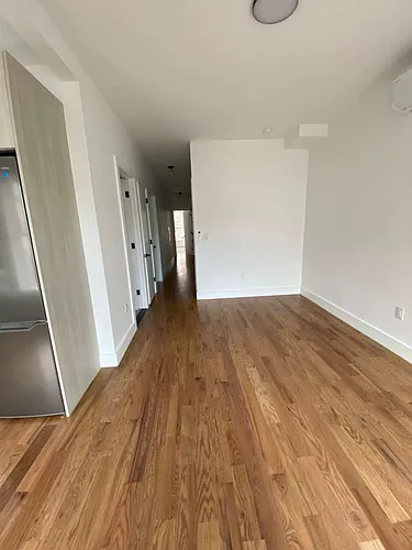 286 Hawthorne Ave Photo 1