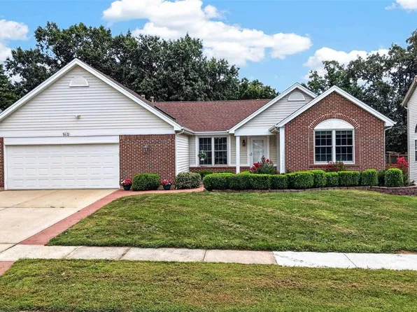 1420 Prospect Lakes Dr, Wentzville, MO 63385