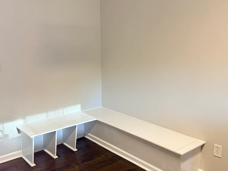 240 Regent Sq — Photo 34