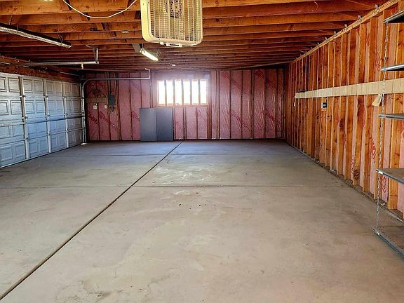 5th image of 2860 Toiyabe St