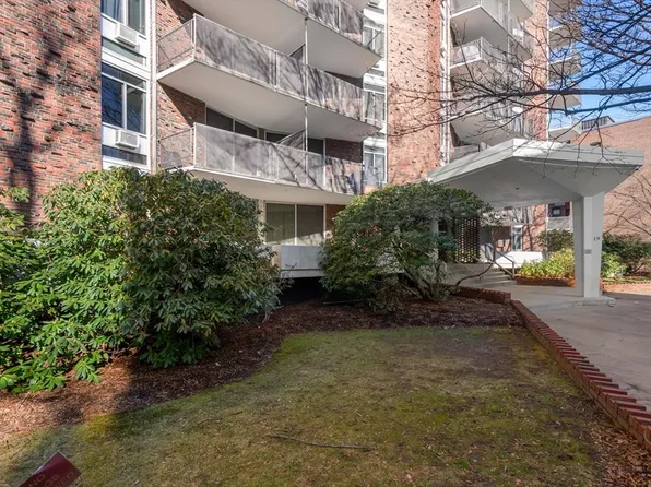 19 Winchester St APT 803, Brookline, MA 02446
