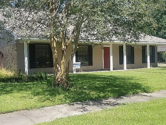 2nd image of 4931 Pine Hill Dr