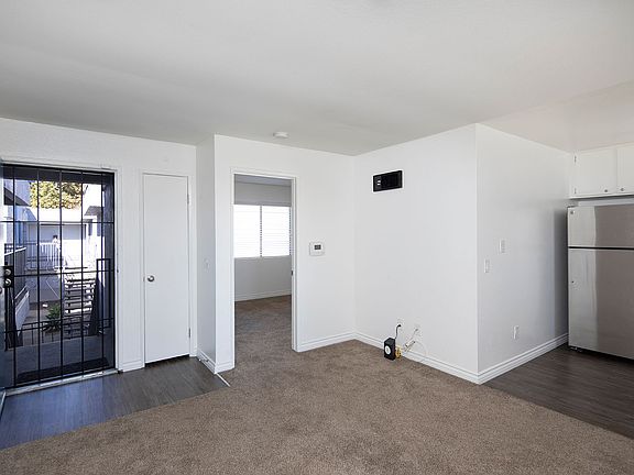 4th image of 2925-2945 Broadway #B119