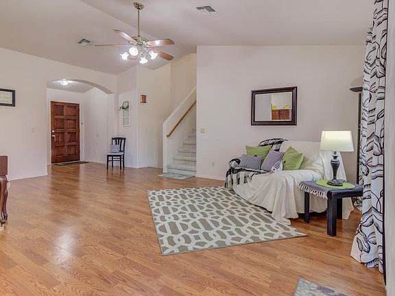4th image of 3211 W Frankfurt Dr