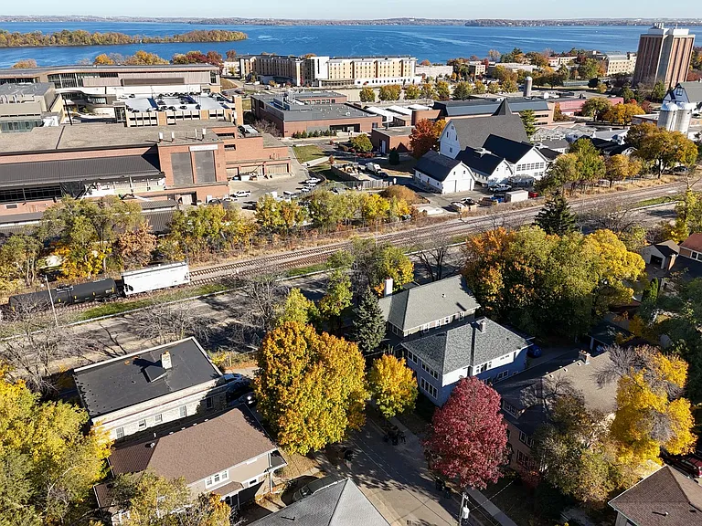 401 Chamberlain Ave — Photo 14