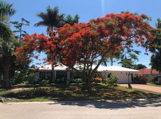 985 Wedge Dr, Naples, FL 34103