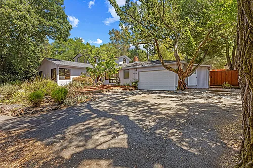 16 Rheem Blvd Photo 1