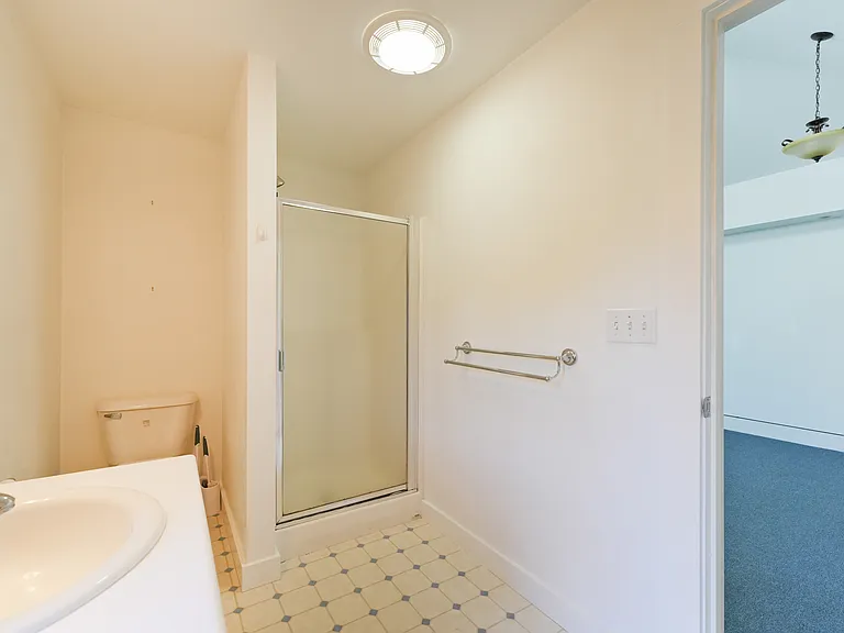 11 Lincoln St — Photo 8