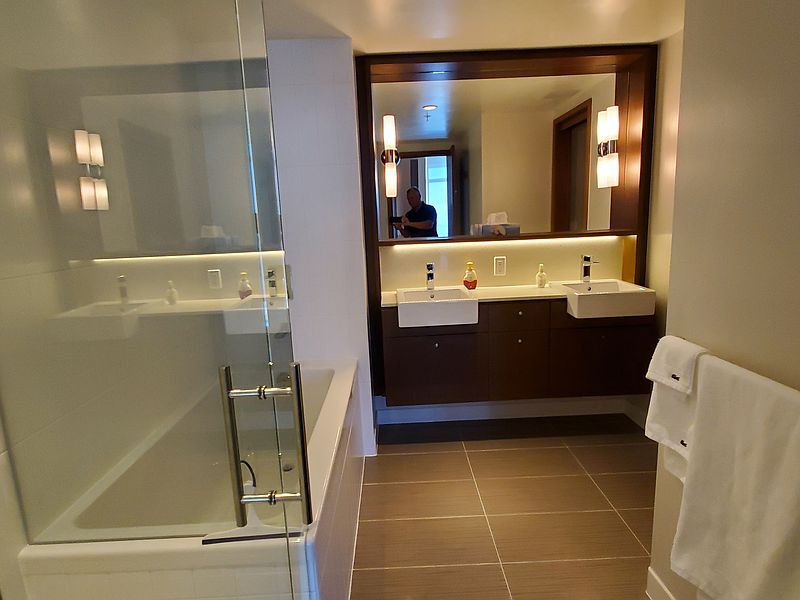 Surrey Apartment for rent - 2 Bedrooms — photo 7