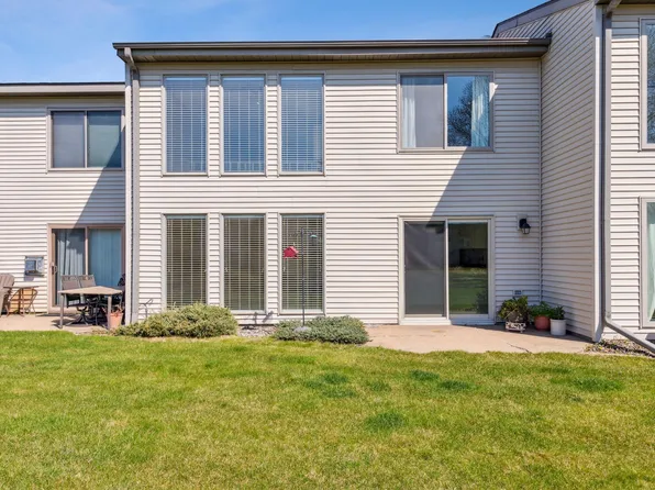 1813 Fairway Dr #1813, Hudson, WI 54016