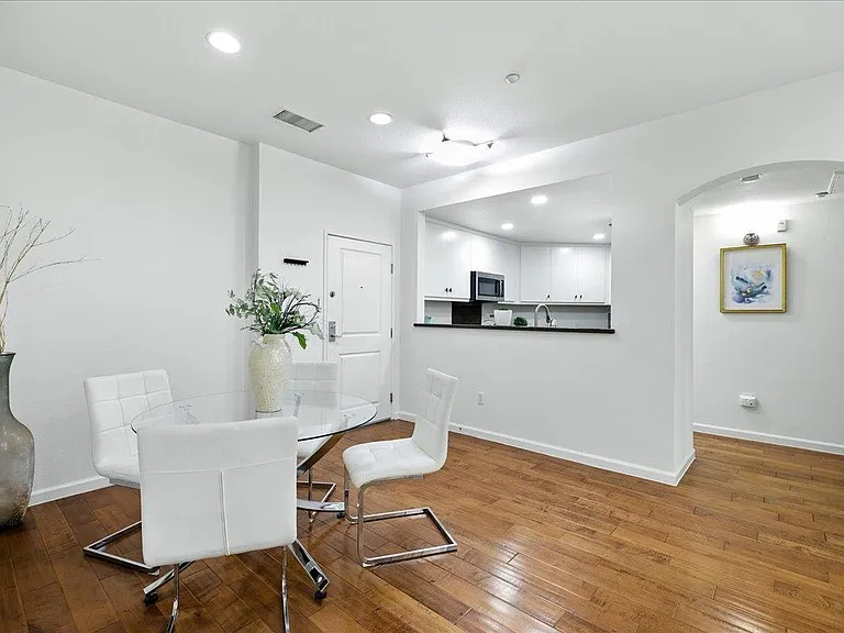 10745 N De Anza Blvd #115 — Photo 9