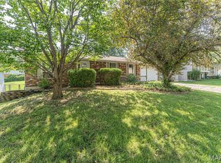 50 Brookshire Dr, Saint Peters, MO 63376