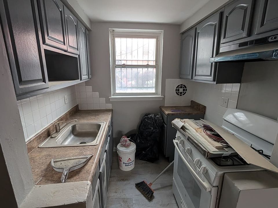 1st image of 605 Nye Ave APT B1