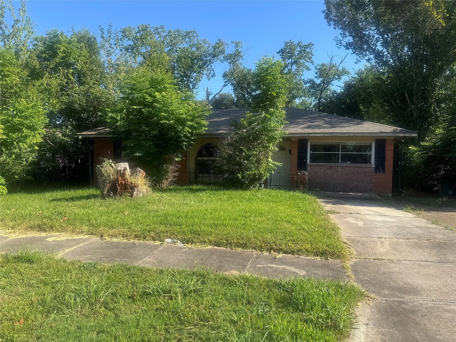 3 bed, 1.5 bath, 1186 sqft, $1,650 — Photo 2