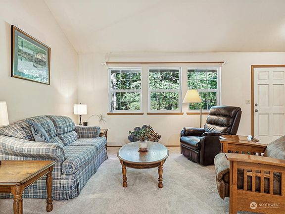 3rd image of 11086 NE 272nd Street
