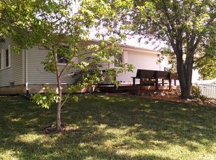 501 Larkspur Ln, Newton, KS 67114