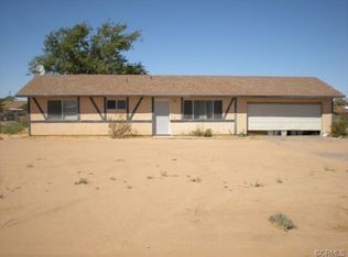 22216 Miramot Rd, Apple Valley, CA 92308