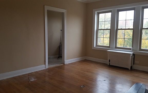 3rd image of 6830 S South Shore Dr APT 3