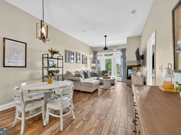 210 Creek View Ln #201, Roswell, GA 30075