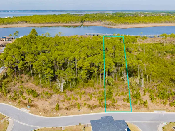 13774 Osprey Dr #6, Pensacola, FL 32507