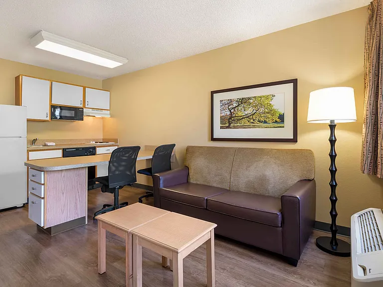 Deluxe Studio - 2 Full Beds