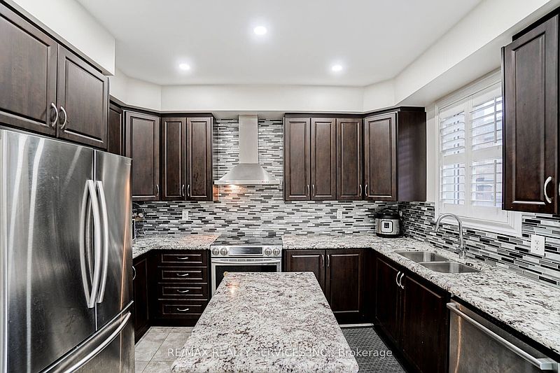 Brampton Townhouse for rent - 3 Bedrooms — photo 14