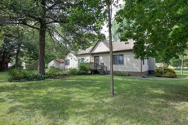 415 N Bourne St photo 1