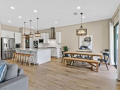 552 Comodo St, Henderson, NV 89011, photo 4