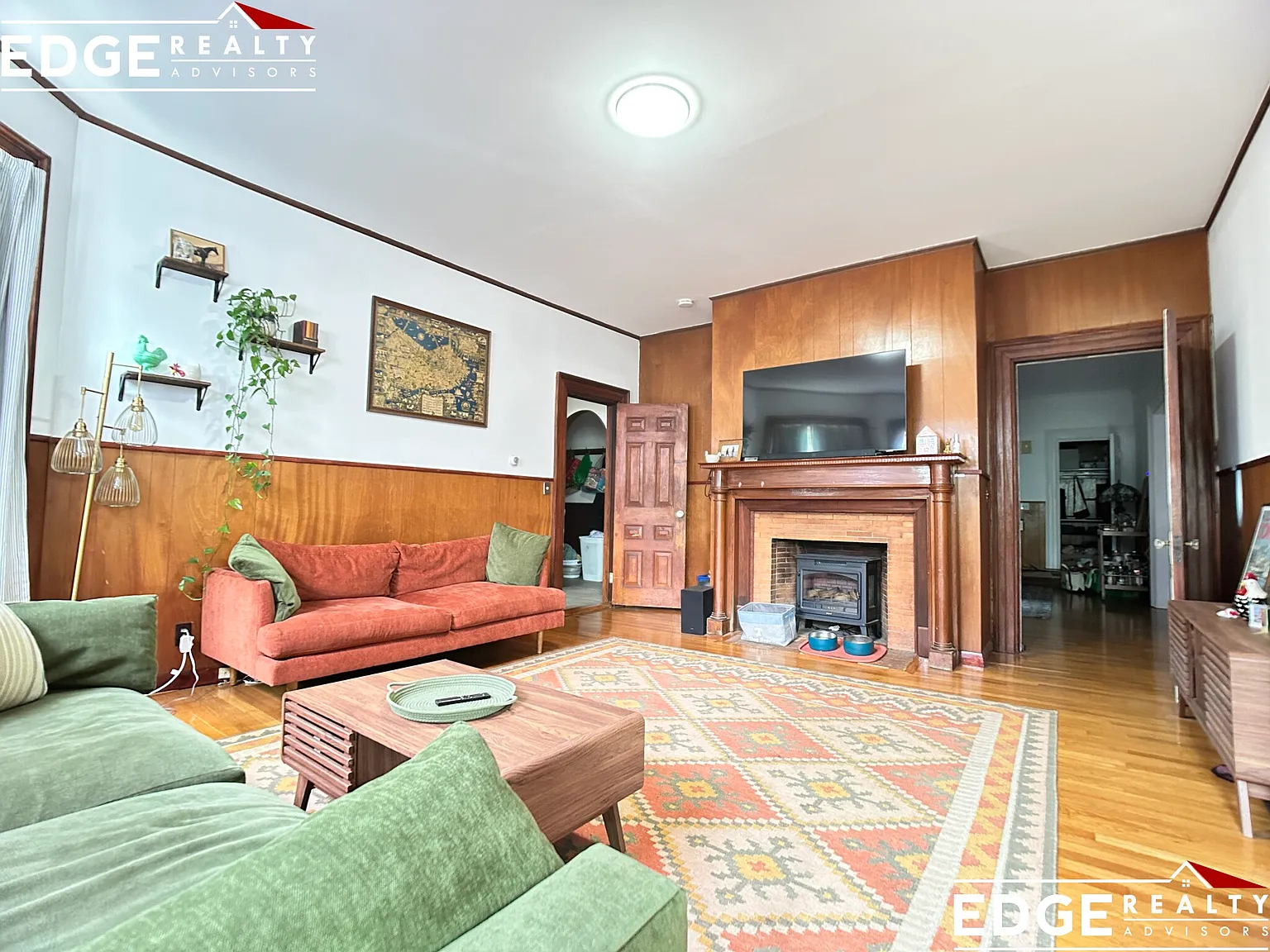 4 bed, 1600 sqft, $4,000 — Photo 3
