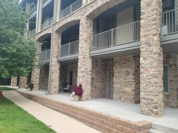 1701 Chicago Ave Unit 300, Spirit Lake, IA 51360